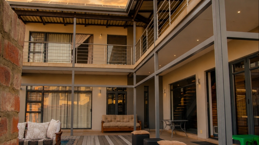 4 Bedroom Property for Sale in Tuscany Ridge North West